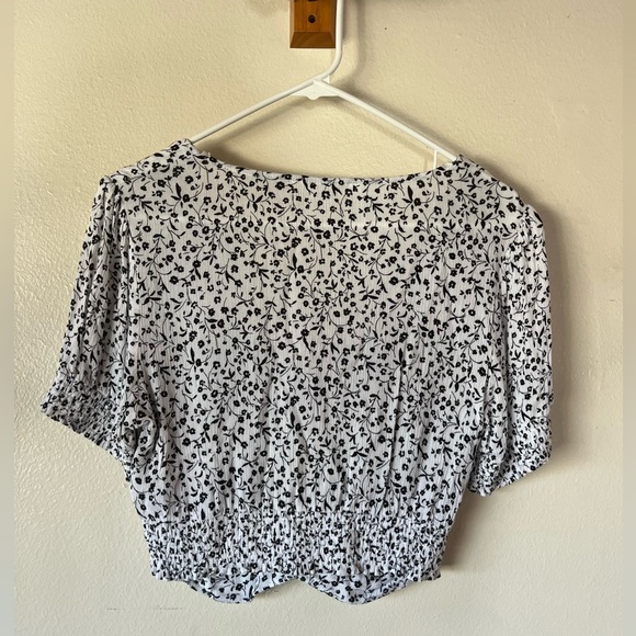 White Blouse with Black Flowers - Picture 3 of 3